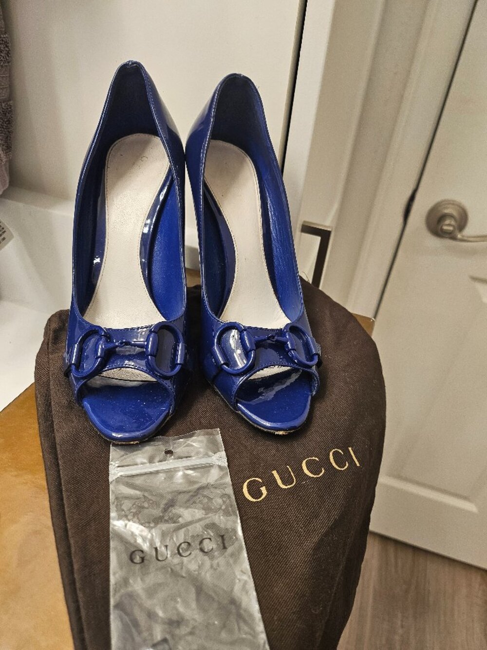 Gucci Blu Cina Patent Leather Peep Toe Horsebit Pumps 7B w/ Box Dust Bag